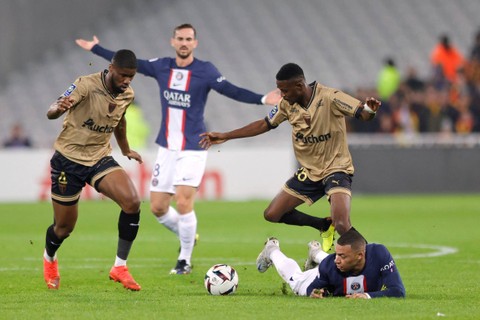 Hasil Liga Prancis: Ditekuk RC Lens, Paris Saint-Germain Telan Kekalahan Perdana