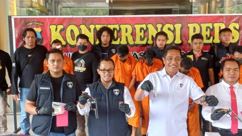 Jumpa pers komplotan rampok sadis yang beraksi di rumah pengusaha asal Kabupaten Batang, Jawa Tengah. Foto: Intan Alliva Khansa/kumparan