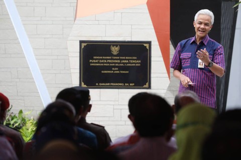 Gubernur Jawa Tengah, Ganjar Pranowo meresmikan Gedung Pusat Datang Jateng di Kota Semarang, Selasa (3/1/2023). Foto: Dok. Istimewa