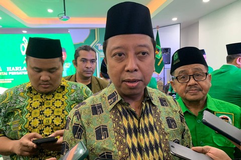 Ketua Majelis Pertimbangan PPP Romahurmuziy (Romy) di Kantor DPP PPP, Jakarta Pusat, Kamis (5/1/2023). Foto: Paulina Herasmaranindar/kumparan