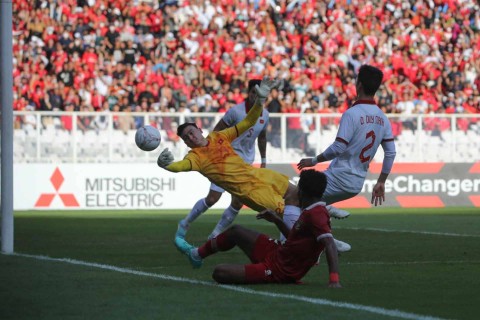 Pemain Timnas Indonesia beraksi saat bertanding melawan Timnas Vietnam dalam laga Semi final Piala AFF 2022 Leg ke - 1 di Stadion Utama gelora Bung Karno (SUGBK), Jakarta, Jumat (6/1/2023).   Foto: Aditia Noviansyah/kumparan