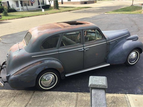 Sedan Buick 1939 dengan Sunshine Turret. Foto: dok. Istimewa