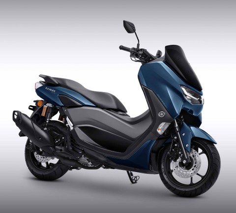 Motor Yamaha NMAX 155 dengan warna matte blue. Foto: dok. Yamaha Indonesia