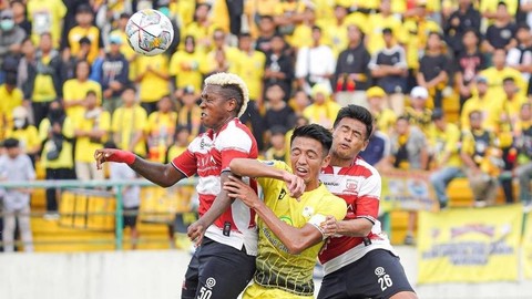 Barito Putera melawan Madura United pada pertandingan lanjutan Liga 1 di Stadion Stadion Demang Lehman, Sabtu (14/1/2023).  Foto: Instagram/@psbaritoputeraofficial