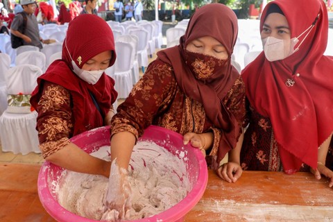 Gerakan Masyarakat Wirausaha melakukan pelatihan pemberdayaan ikan mernying. Foto: Dok. Istimewa