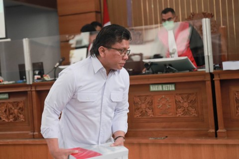 Terdakwa Ferdy Sambo usai mendengarkan pembacaan tuntutan dari JPU dalam sidang kasus pembunuhan berencana Brigadir Yosua di Pengadilan Negeri Jakarta Selatan, Selasa (17/1/2023). Foto: Jamal Ramadhan/kumparan