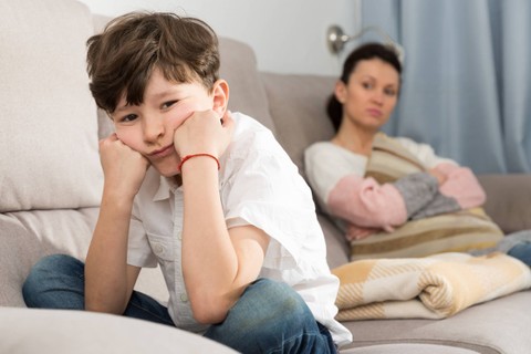 Ilustrasi anak praremaja mudah emosi. Foto: BearFotos/Shutterstock