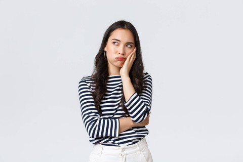 Ilustrasi perempuan pakai busana kasual. Foto: Shutterstock