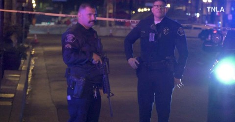 Polisi berjaga di lokasi penembakan di Monterey Park, California, AS, 22 Januari 2023. Foto: TNLA/Handout via REUTERS