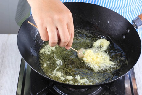 Ilustrasi minyak goreng. Foto: Shutterstock