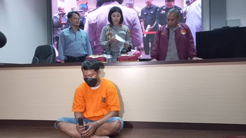 Abdul Wahid (31) pelaku penggelapan sebuah motor dengan modus SKSD.  Foto: Intan Alliva/kumparan