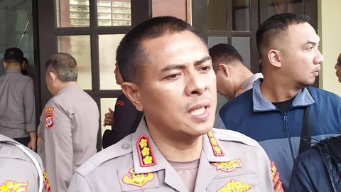 Kabid Humas Polda Jabar, Kombes Ibrahim Tompo, di Mapolrestabes Bandung pada Jumat (27/1).  Foto: Rachmadi Rasyad/kumparan