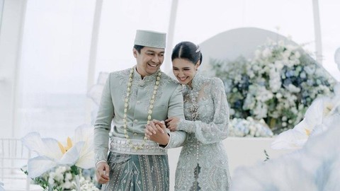 Mikha Tambayong dan Deva Mahenra resmi menikah.    Foto: Instagram/@miktambayong