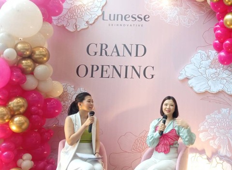 Pada tanggal 28 Januari 2023, Lunesse membuka toko pertamanya di Surabaya, yakni di Jalan  Diponegoro No. 168, Surabaya. 