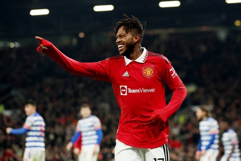Pemain Manchester United Fred mencetak gol ketiga mereka saat hadapi Reading di Old Trafford, Manchester, Inggris, Sabtu (28/1/2023). Foto: Phil Noble/REUTERS