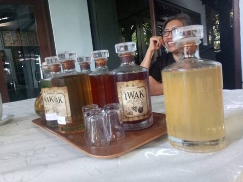 Produksi arak Bali - IST