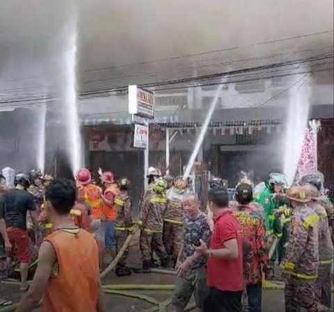 Kebakaran di Kantor MABT Singkawang Jalan Hermansyah. Foto: Dok Hi!Pontianak 