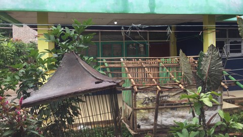 Rumah Solihin di Kampung Babakan Mande, Desa Gunungsari, Ciranjang, Cianjur. Foto: Agaton Kenshanahan/kumparan