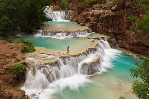 Panorama indahnya air terjun Havasupai di AS. Foto: Double Bind Photography/Shutterstock