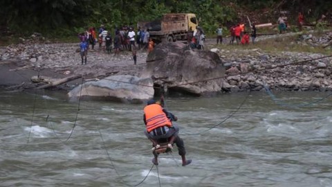 Derasnya arus Sungai Digoel di Kabupaten Pegunungan Bintang, Provinsi Papua Pegunungan. Foto: Polda Papua.