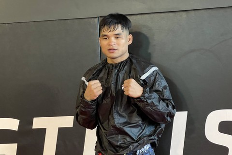 Jeka Saragih berlatih jelang pertarungan Road to UFC di AS. Foto: Kevin Kurnianto/kumparan