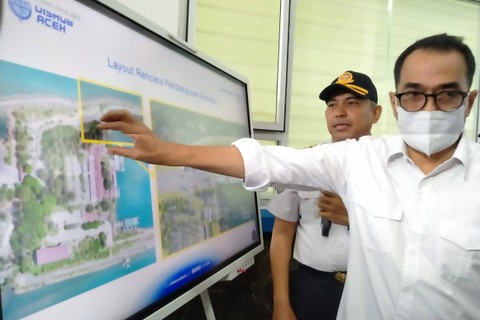Menhub Budi Karya Sumadi meninjau pelabuhan Ulee Lheue Kota Banda Aceh, Jumat (3/2/2023). Foto: Zuhri Noviandi/kumparan