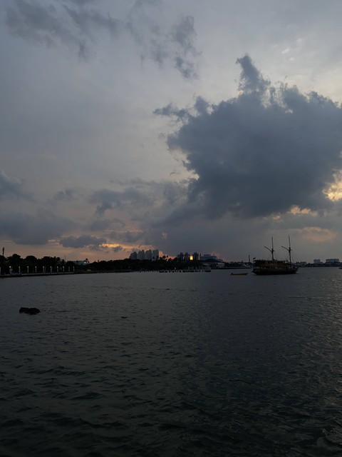 Pantai Ancol. Foto: Dokumentasi Penulis 