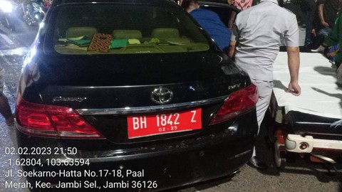 Mobil dinas DPRD Jambi yang digunakan berpacaran. Foto: Dok. Istimewa
