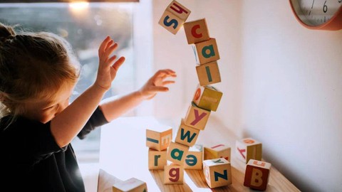 Tonggak perkembangan mana yang ditandai dan dirayakan dapat sangat bervariasi antar budaya dan bahkan antar keluarga.