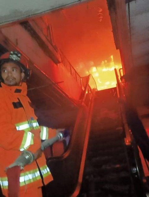 Kebakaran di Pasar Terong Makassar. Foto: Dok. Istimewa