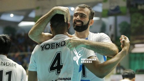 Yoendri Kindelan Alvarez dan Aleksandar Minic, pemain Jakarta Pertamina Pertamax di Proliga 2023. Foto: Instagram/@jpevolley