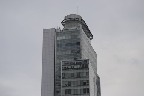 Ilustrasi gedung Deutsche Bank. Foto: Jamal Ramadhan/kumparan