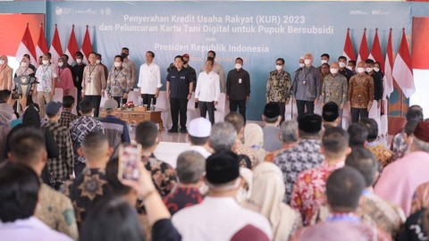 Agenda penyrahan KUR dan peluncuran Kartu Tani Digital oleh Presiden Jokowi. Foto: Abdul Hadi/acehkini  