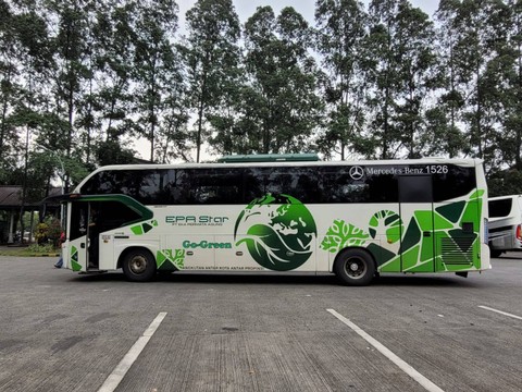Bus EPA Star di Terminal Poris. Foto: Rizki Fajar Novanto/kumparan