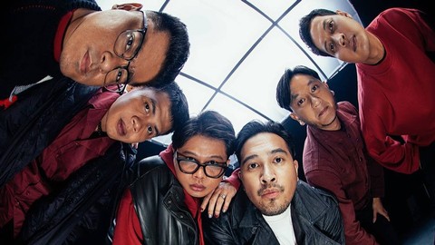 Juicy Luicy dan Adrian Khalif. Foto: YouTube Emotion Entertainment