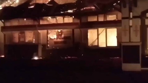 Kantor Camat Huamual ludes terbakar pada Sabtu (11/2/2023). Foto: Dok. Istimewa