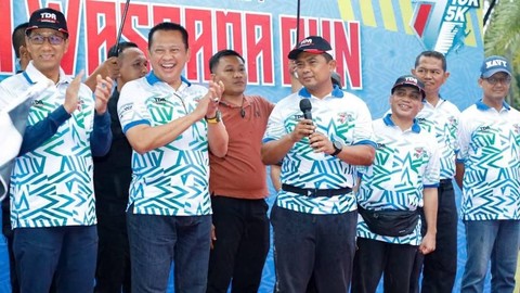 Ketua MPR RI Bambang Soesatyo membuka event lari marathon Setia Waspada Run 2023 di Jakarta. Foto: MPR RI