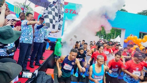 Ketua MPR RI Bambang Soesatyo membuka event lari marathon Setia Waspada Run 2023 di Jakarta. Foto: MPR RI