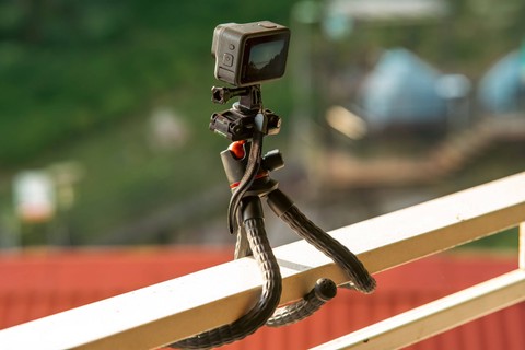 Tripod untuk Action Camera. Foto: Shutterstock