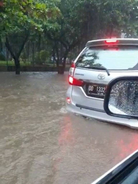 Kondisi kota Makassar saat dilanda banjir. Foto: Dok. Istimewa