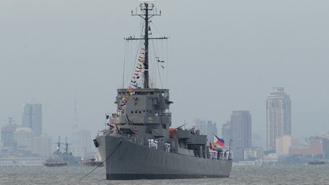 Kapal perang vintage Perang Dunia II Angkatan Laut Filipina BRP Rajah Humabon. Foto: Ted Aljibe/AFP