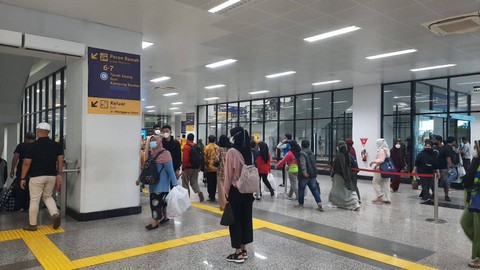 Ilustrasi Keramaian Stasiun Manggarai. Foto: Dokumen Pribadi