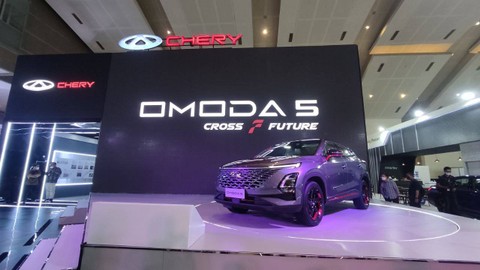 Chery Sales Indonesia umumkan harga Chery Omoda 5 di IIMS 2023, Kamis 16 Februari 2023. Foto: Aditya Pratama Niagara