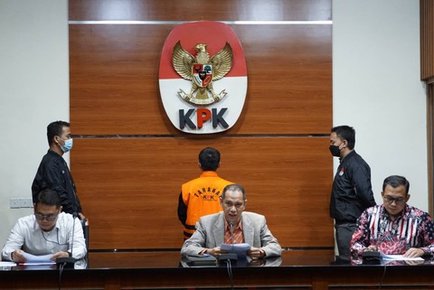 Tersangka penyuap Hakim Agung, Ketua Yayasan Rumah Sakit Sandi Karsa Makassar Wahyudi Hardi dalam kasus suap penanganan perkara di MA, di Gedung Merah Putih KPK, Jumat (17/2/2023). Foto: Iqbal Firdaus/kumparan