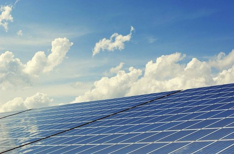 Ilustrasi Apa Akibat Jika Tidak Ada Energi Alternatif. (Foto: andreas160578 by https://pixabay.com/id/)