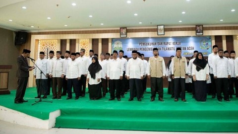 Pelantikan pengurus LPTQ Aceh. Foto: Biro Adpim