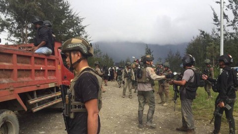 Tim gabungan TNI Polri di Ilaga, Kabupaten Puncak, Papua Tengah. Foto: Polda Papua