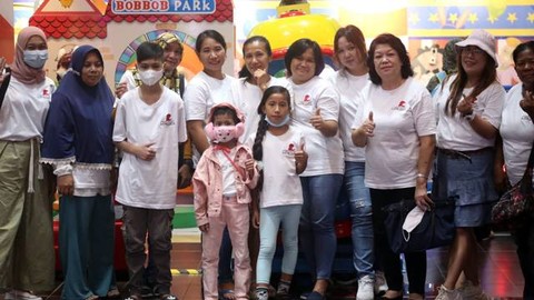 Cara YKAPH Sulut Peringati Hari Kanker: Ajak Anak Penderita Kanker Bergembira