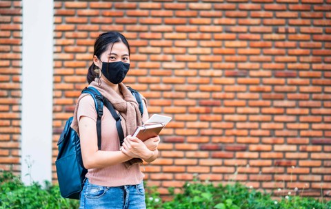 Ilustrasi mahasiswa China di luar negeri. Foto: Have a nice day Photo/Shutterstock