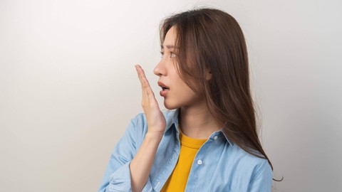 Ilustrasi bau mulut disebabkan pola makan rendah karbohidrat. Foto: Kmpzzz/Shutterstock